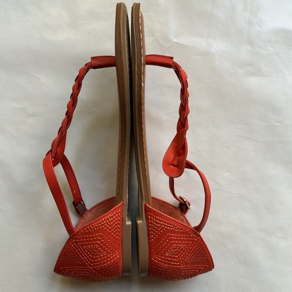 Land’s End thong sandals. Size US 6B - Picture 3 of 6